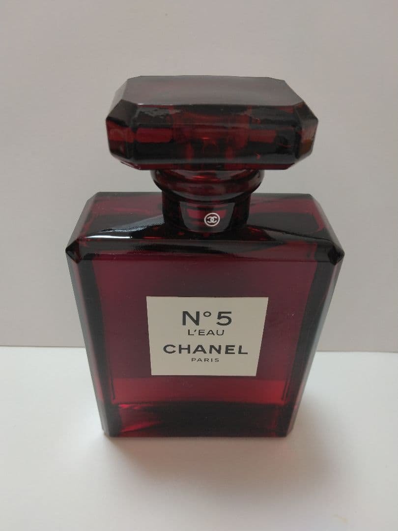 CHANEL N°5 ローオードゥ　トワレット 100ml シャネル N°5 ロー オードゥ トワレット - 100 ml | CHANEL シャネル